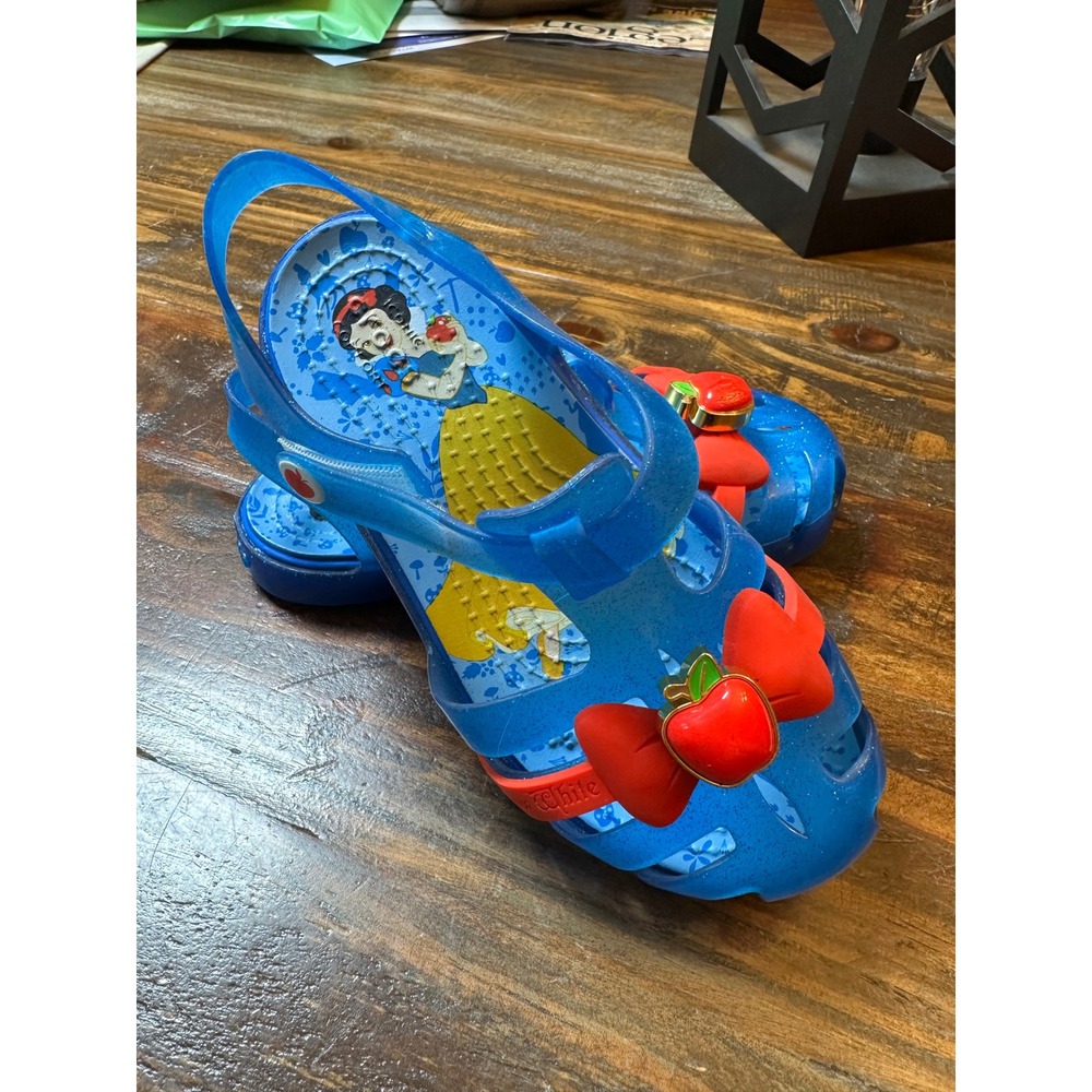 Crocs Kids Isabella Disney Snow White Blue Glitter Jelly Sandal C10 Toddler Shoe